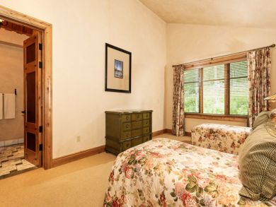 Majestic Magnificent Luxury Accommodation